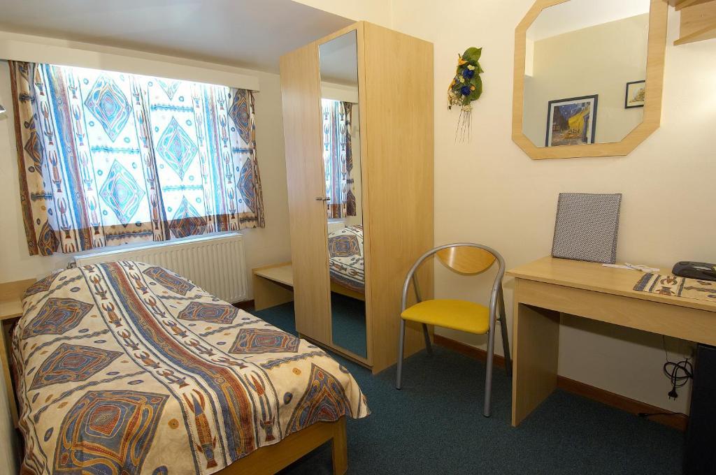 Hotel Apollo Zutendaal Quarto foto